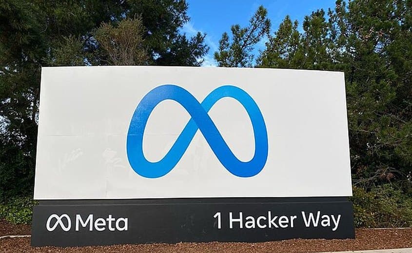 Tech Infrastructure: Memory Chips Hit $1 Trillion, Quantum Heats Up