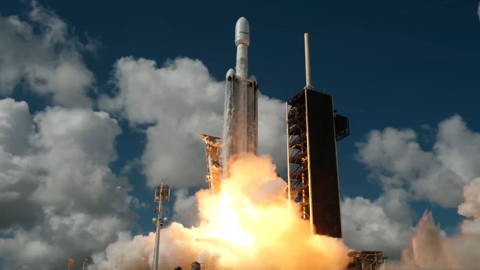 SpaceX Falcon Heavy Returns to Flight After 18-Month Hiatus